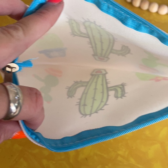 🌵❤️Cactus cosmetic bags 🌵❤️ - Picture 4 of 5